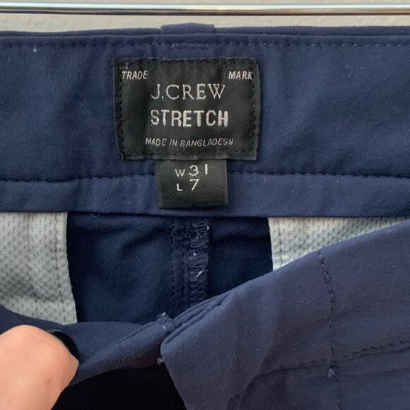 J. Crew Stretch Navy Men's shorts size 31 with 7" inseam - Picture 2 of 3
